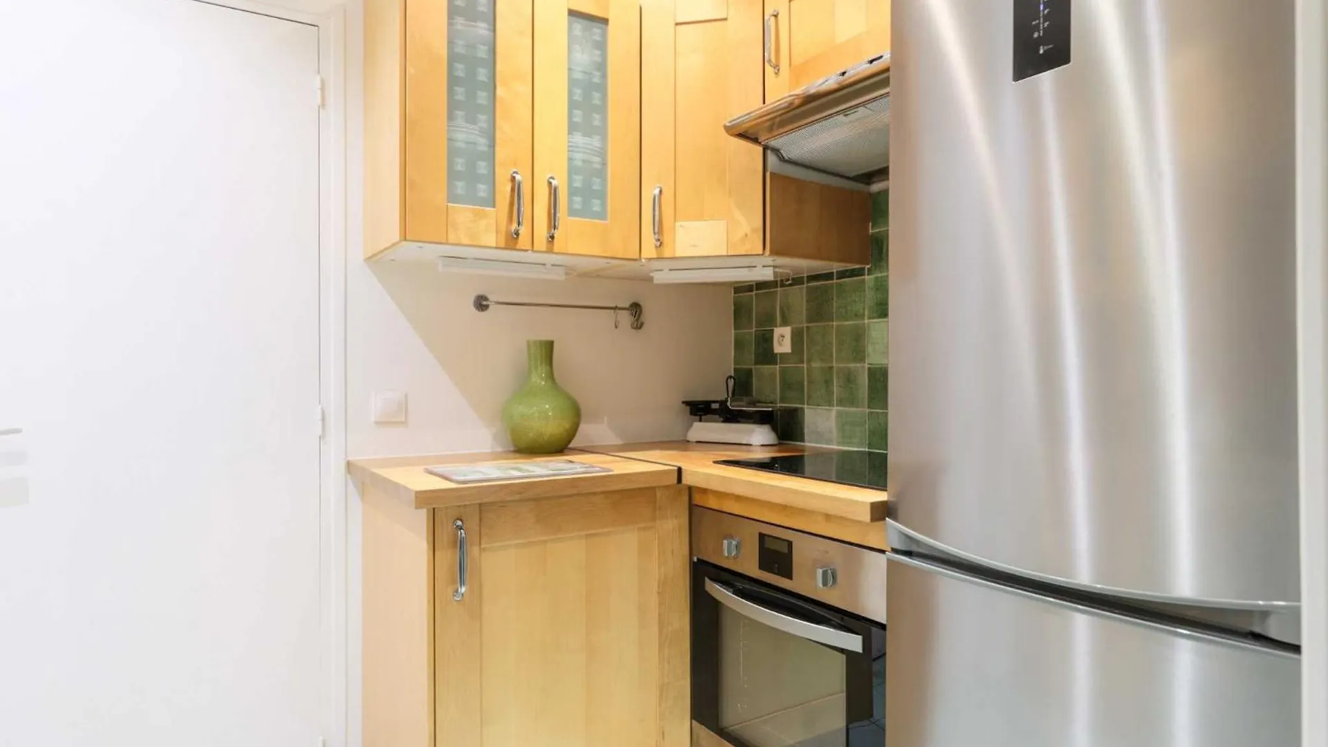 Spacious - 2br-6p - Bastille Apartment *